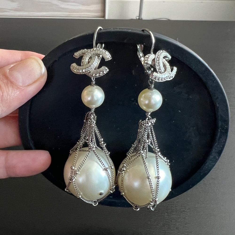 ✨ AUTHENTIC ✨VINTAGE  CHANEL EARRINGS